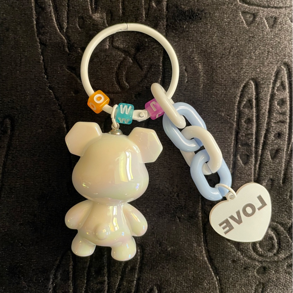 Pearlized White LOVE Bear Bag Charm / Keychain (Brand New!) 🧸💘 - Picture 4 of 6